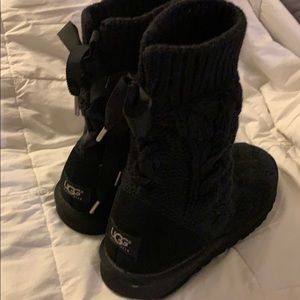 UGG Australian knit lace up black boots size 6